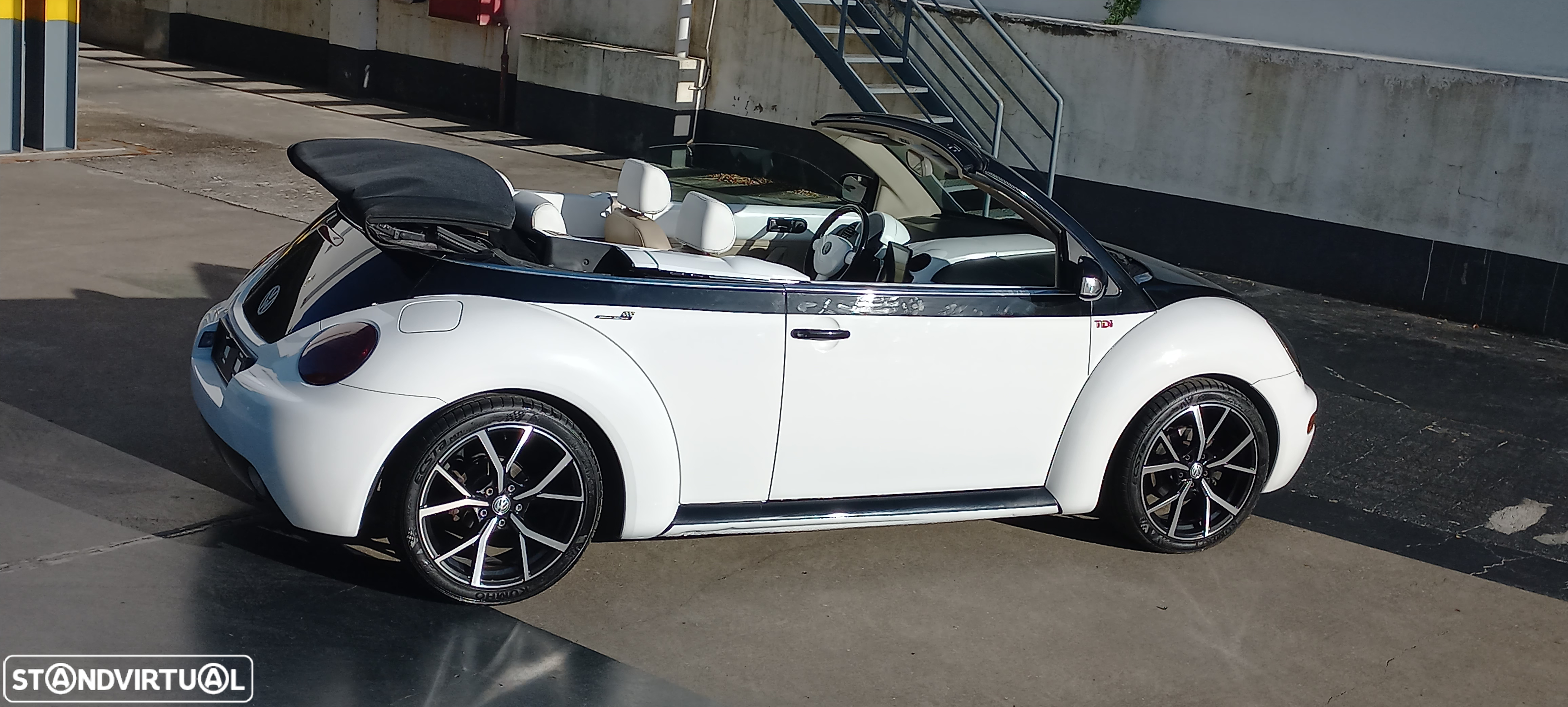 VW New Beetle Cabriolet 1.9 TDi Top Couro - 39