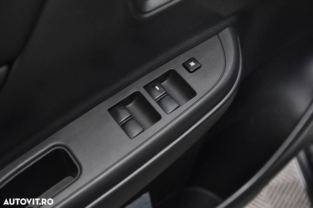 Mitsubishi L200 - 14