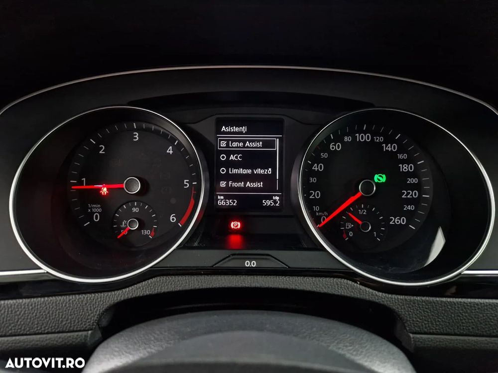 Volkswagen Passat 2.0 TDI DSG Comfortline - 14