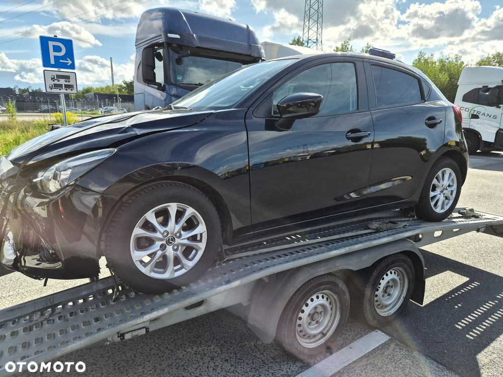 Mazda 2 - 3