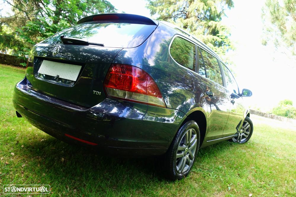 VW Golf Variant 1.6 TDi Highline - 15