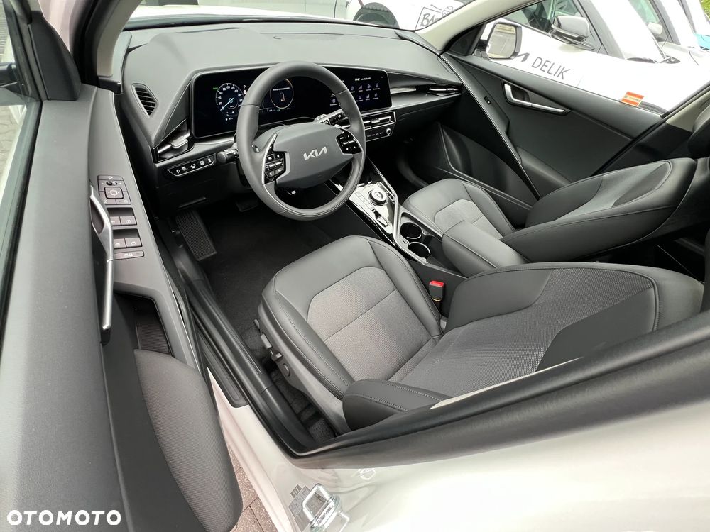 Kia Niro 1.6 GDI Hybrid Business Line - 29