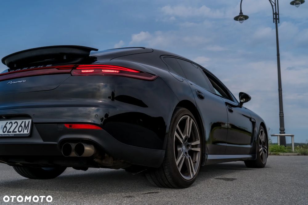 Porsche Panamera PDK - 1
