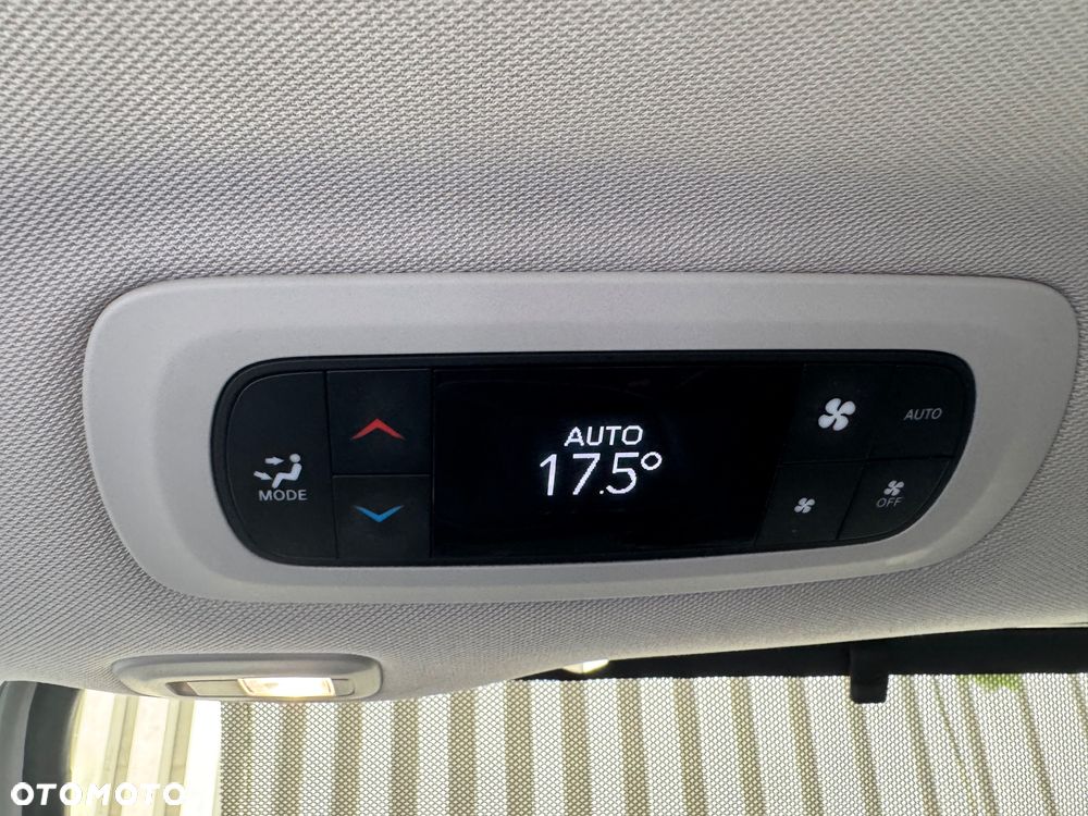 Chrysler Pacifica - 31