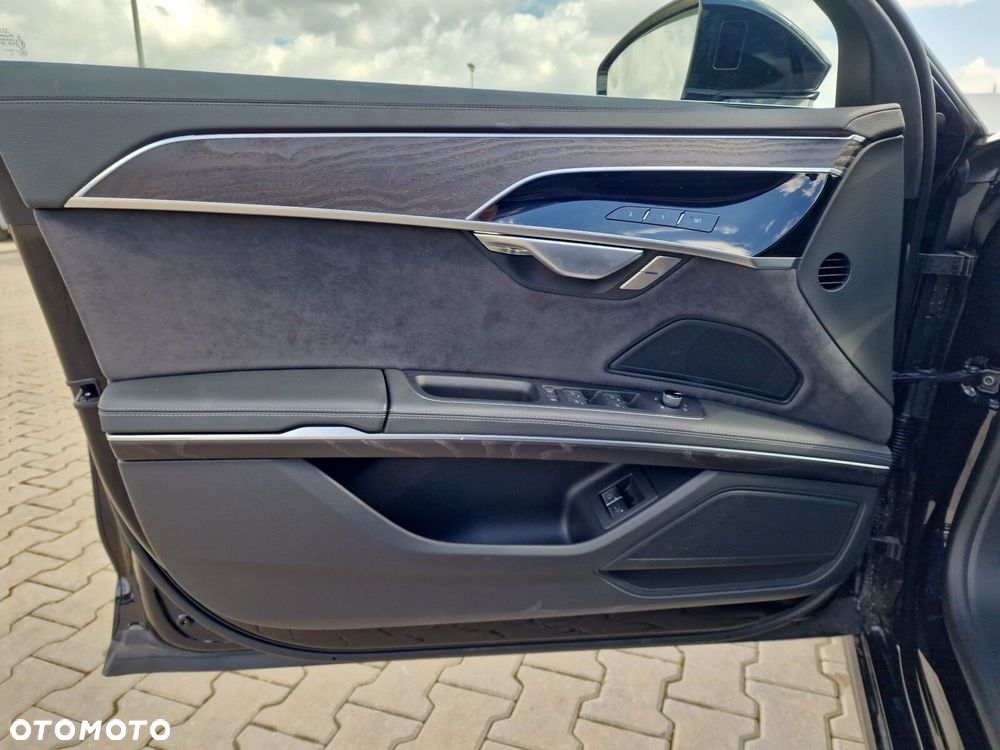 Audi A8 - 11