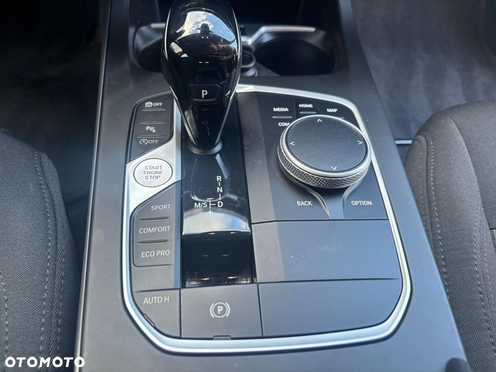 BMW Seria 1 118i Advantage - 25