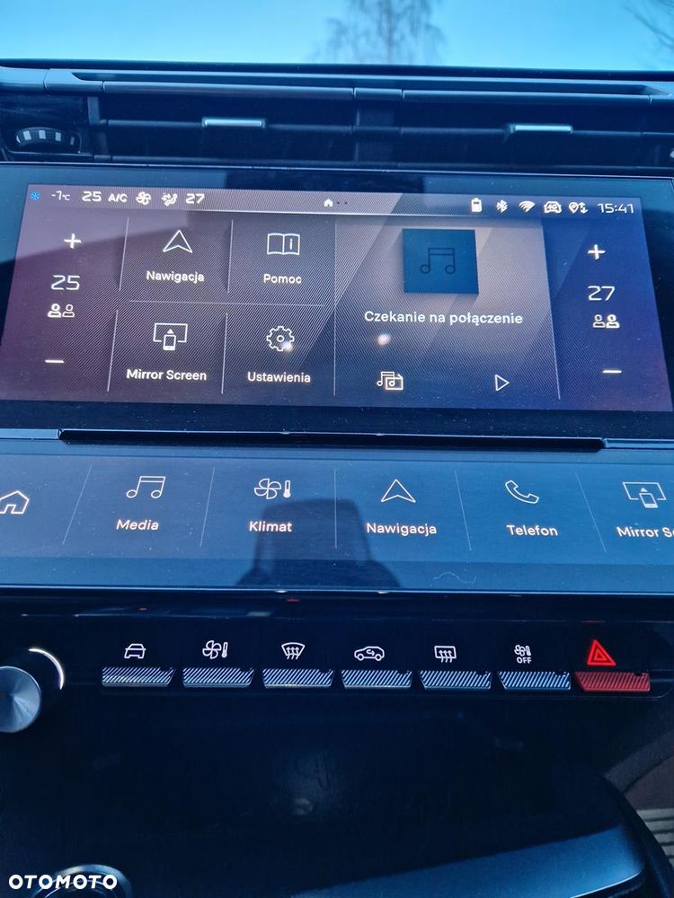 Peugeot 308 1.6 Hybrid PHEV Allure Pack EAT8 - 31