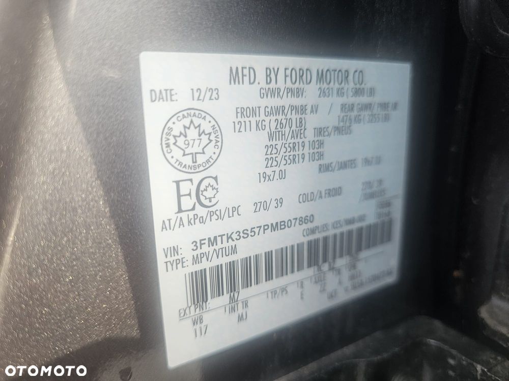 Ford Mustang Mach-E AWD PREMIUM - 25