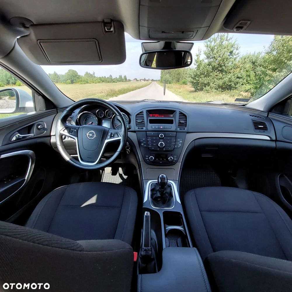 Opel Insignia 2.0 CDTI - 10