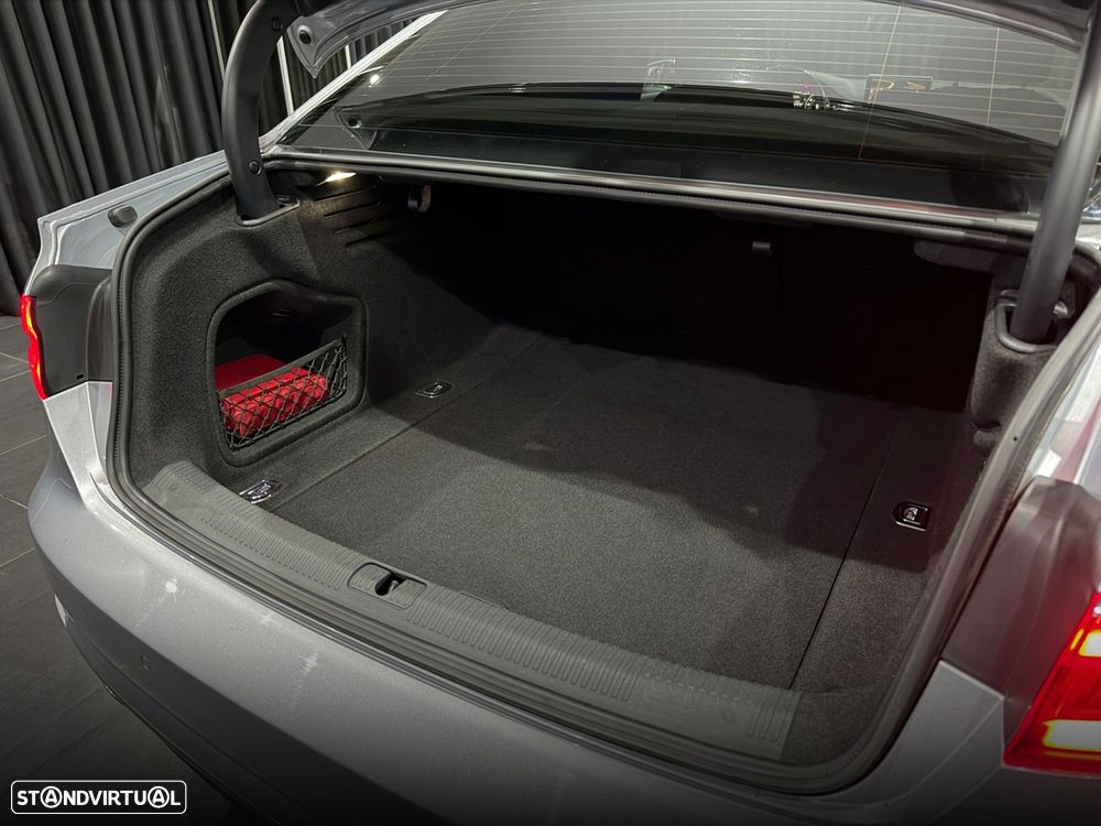 Audi A4 2.0 TDI S-line S tronic - 48