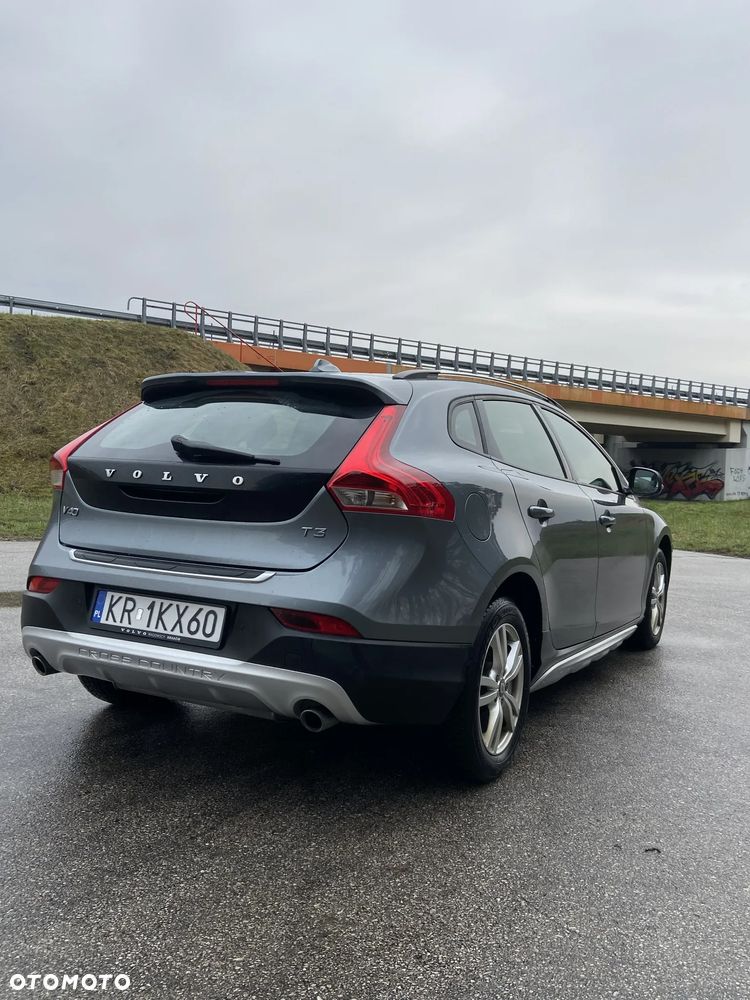 Volvo V40 Cross Country T3 Drive-E Momentum - 22