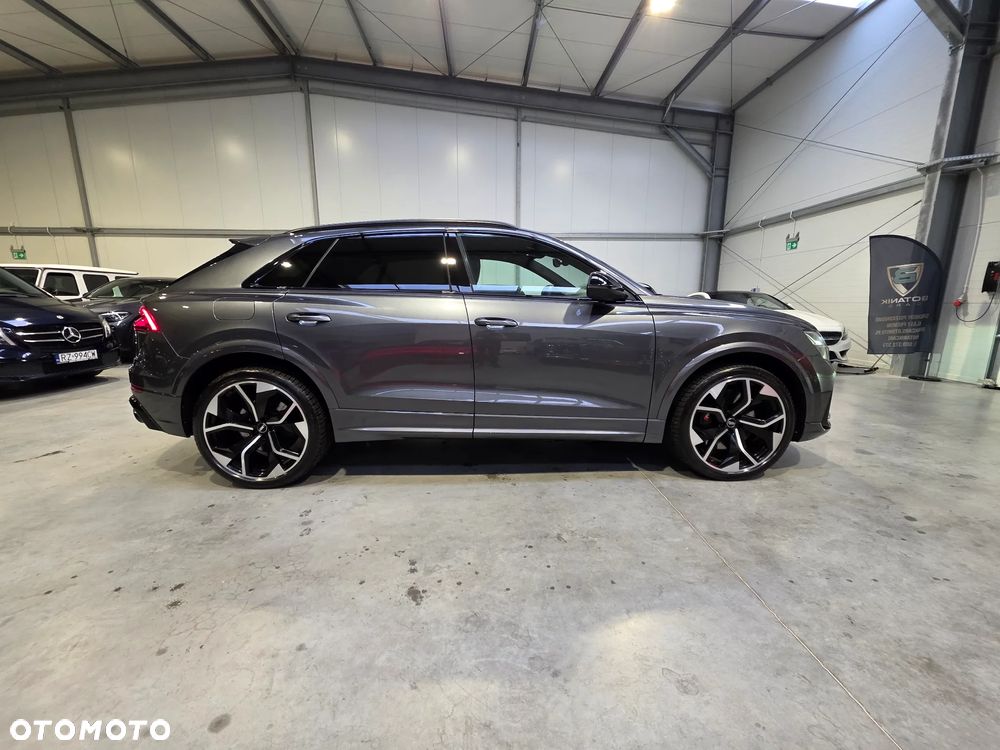 Audi RS Q8 - 10