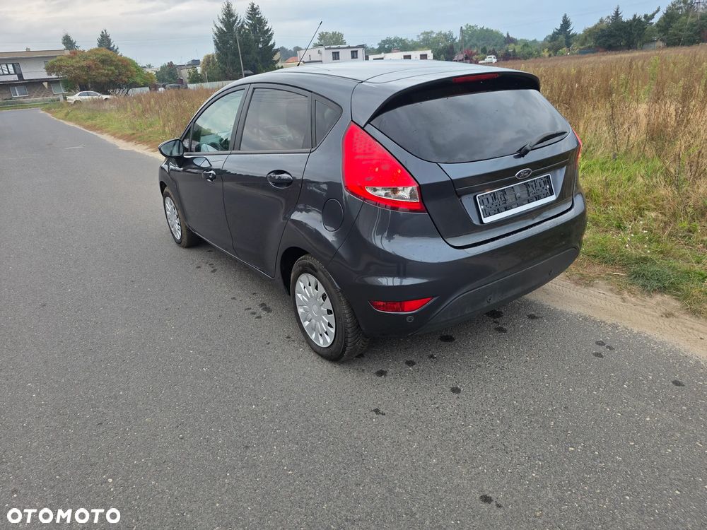 Ford Fiesta - 11