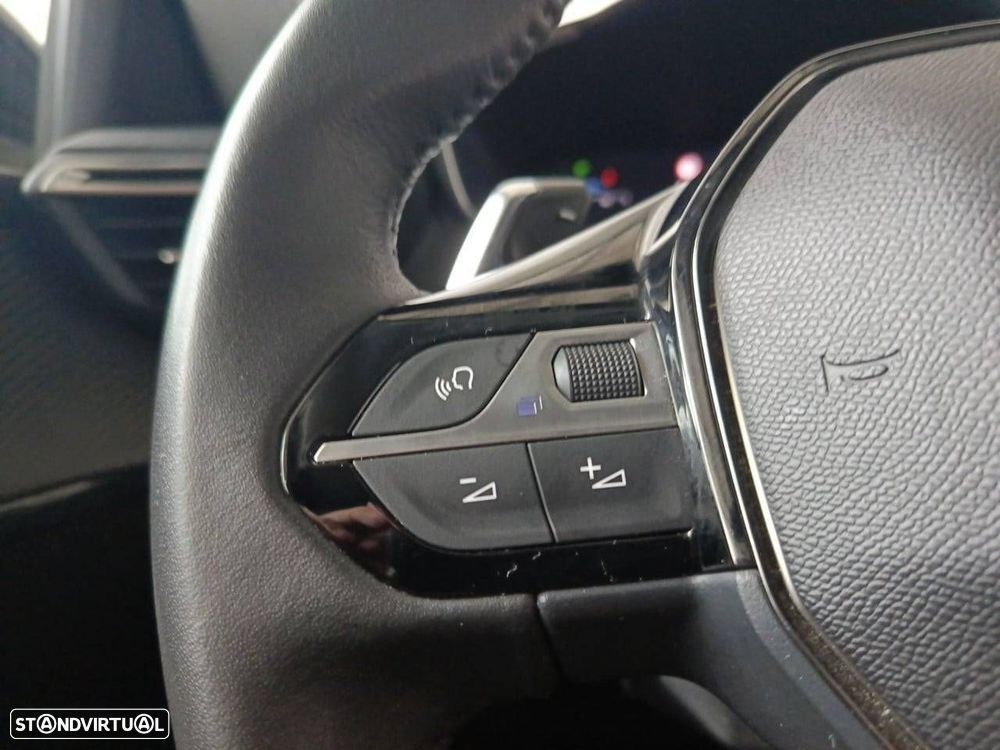 Peugeot 208 1.2 Hybrid Allure e-DCS6 - 16