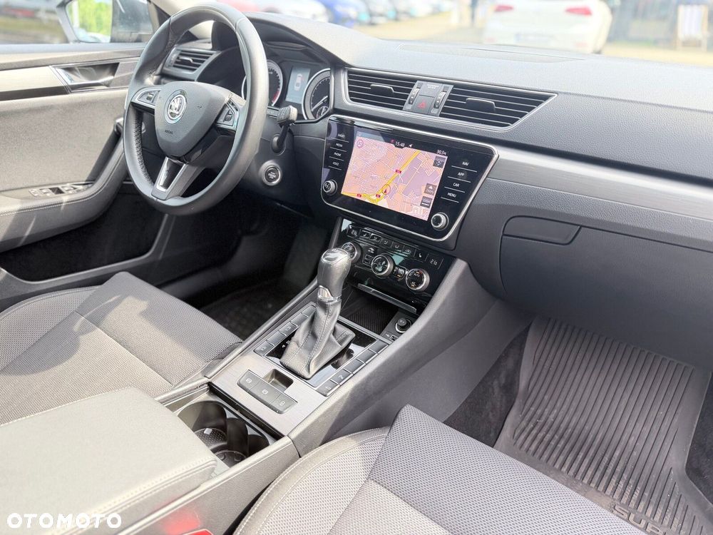 Skoda Superb 2.0 TDI SCR Style DSG - 26