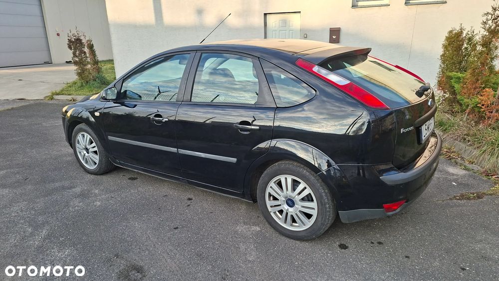 Ford Focus 1.6 Ambiente - 1