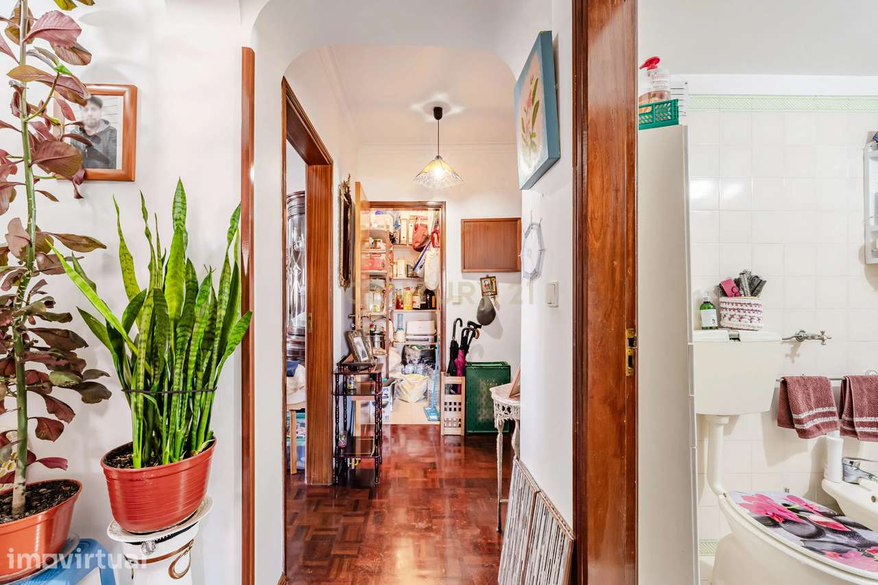 Apartamento T2 em Algueirão Mem Martins com EXCELENTE LOCALIZAÇÃO - Grande imagem: 2/20