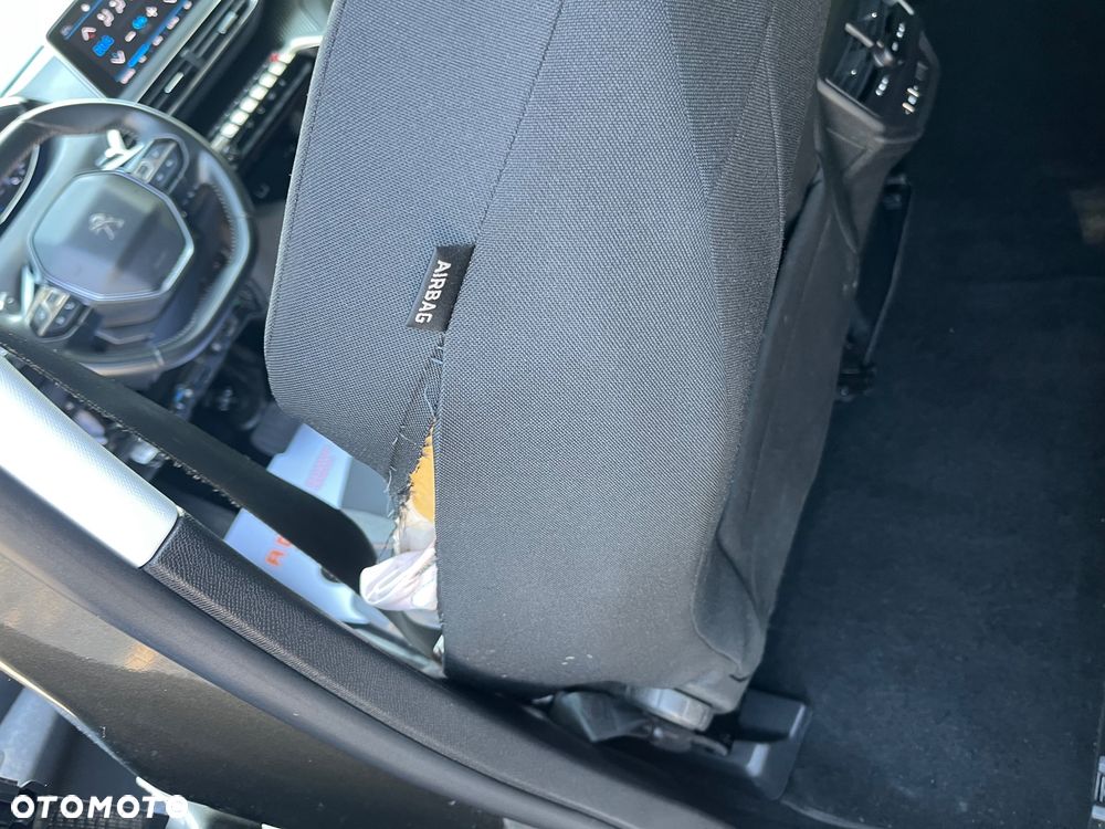Peugeot 5008 PureTech 130 EAT8 Stop & Start Active - 9