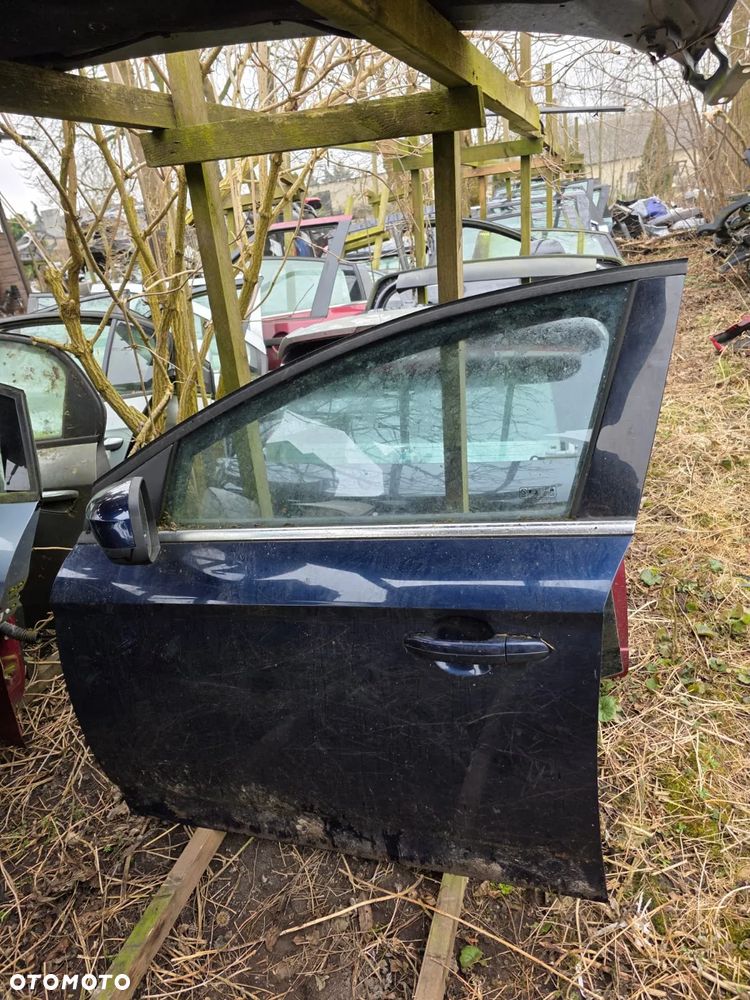 Drzwi  LEWE PRZEDNIE mondeo mk4