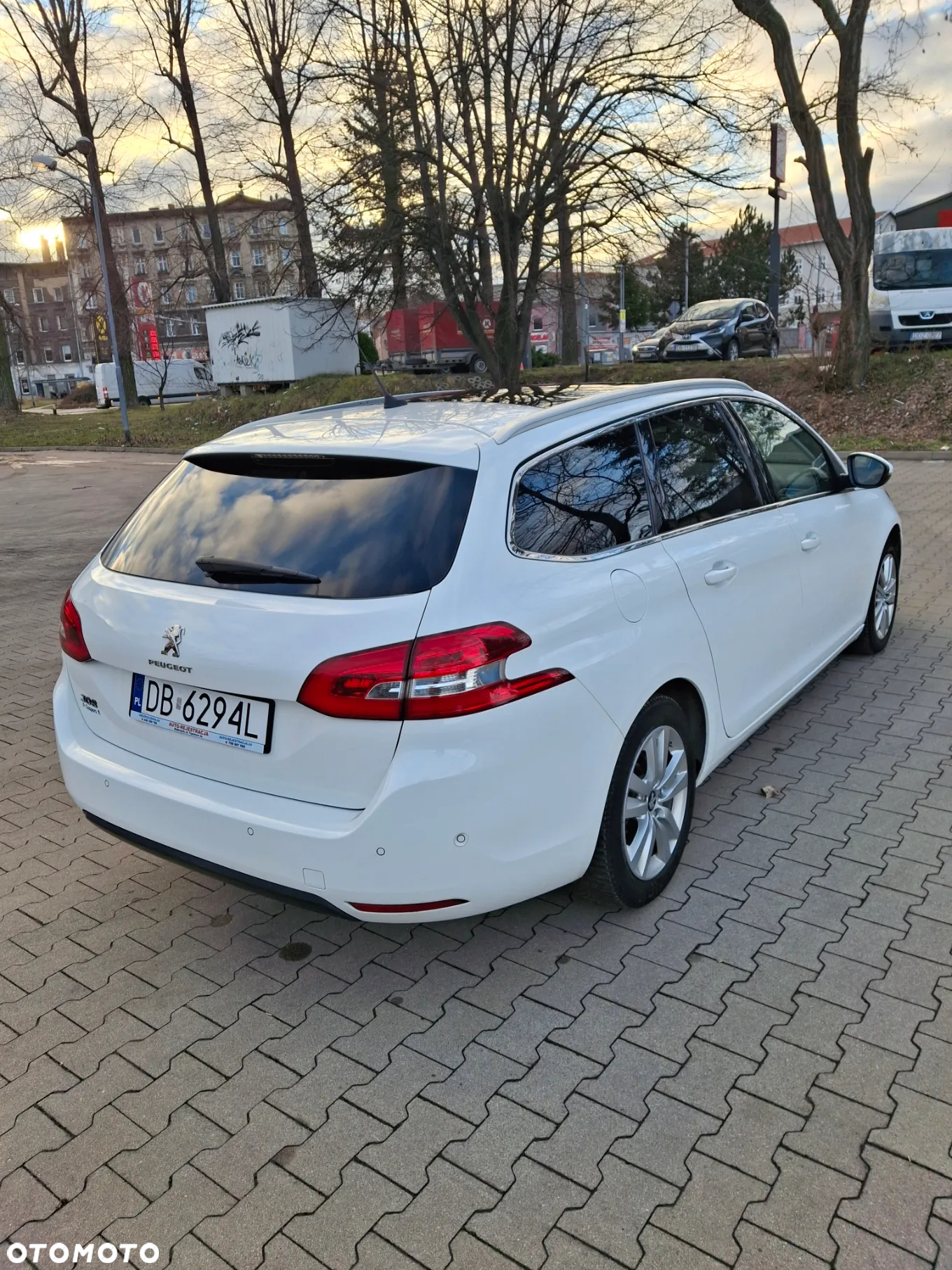 Peugeot 308 1.2 PureTech Allure S&S - 4