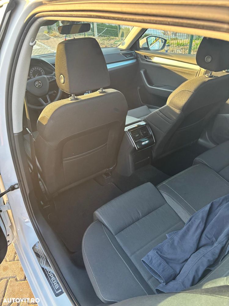 Skoda Superb 2.0 TDI Ambition - 19