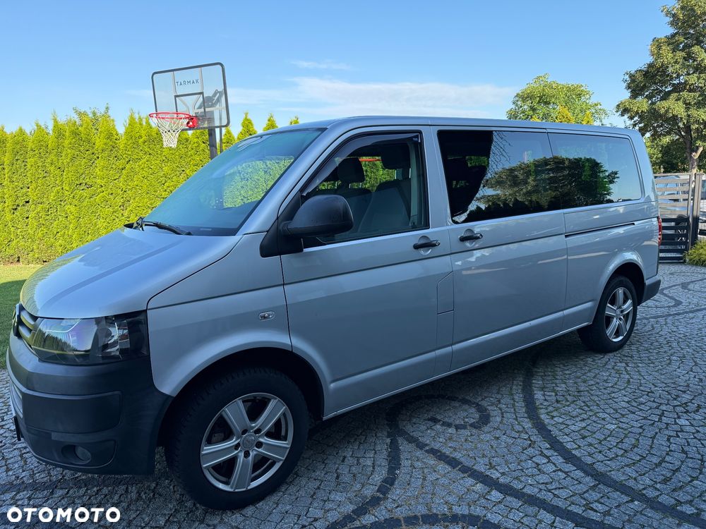 Volkswagen Caravelle - 7
