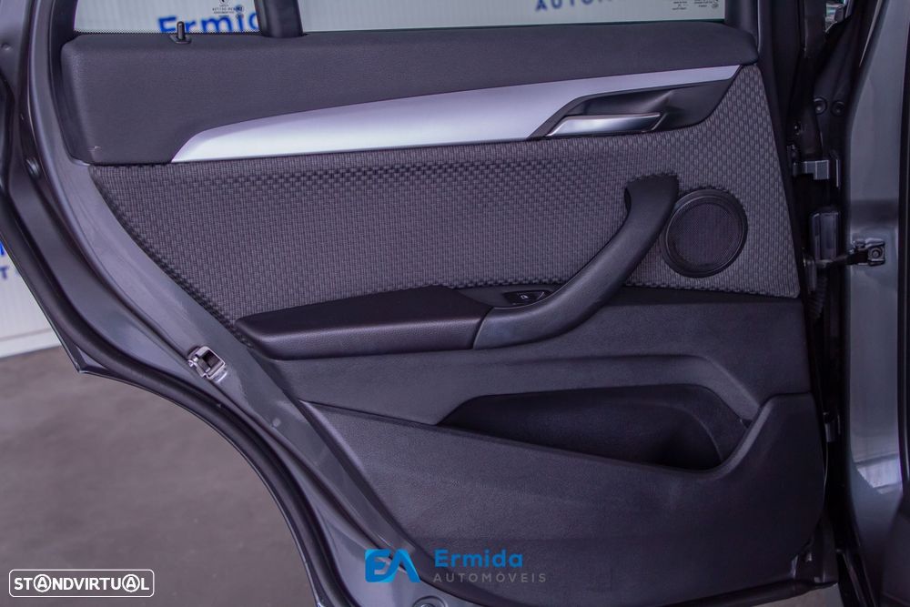 BMW X1 16 d sDrive Auto - 32