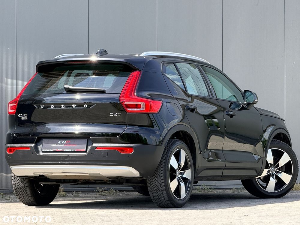Volvo XC 40 D4 AWD Geartronic Momentum Pro - 35