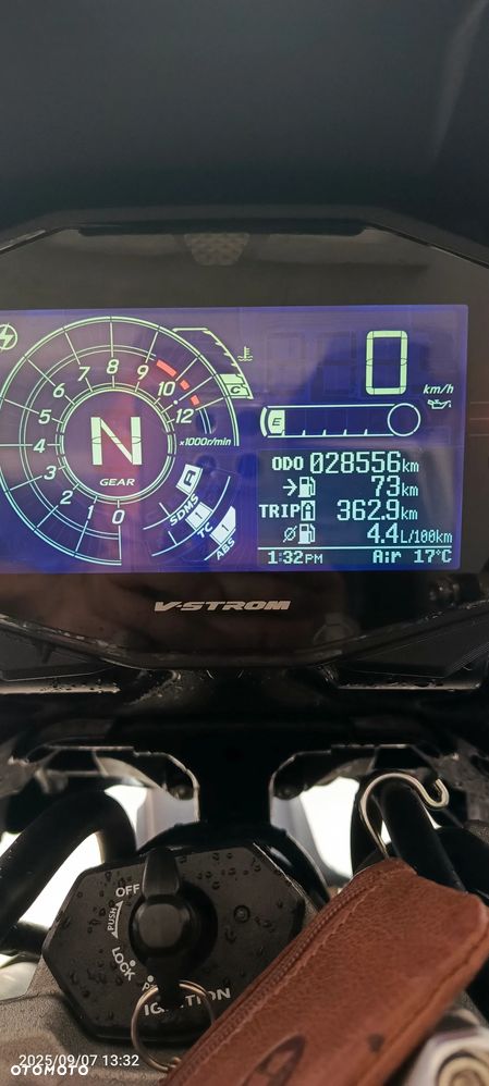 Suzuki V-STROM - 17