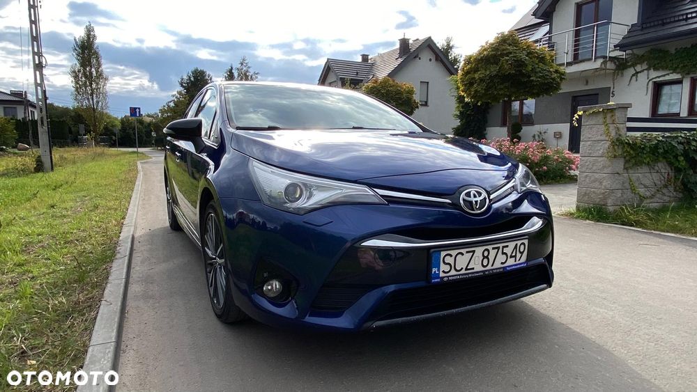 Toyota Avensis 2.0 Selection MS - 1