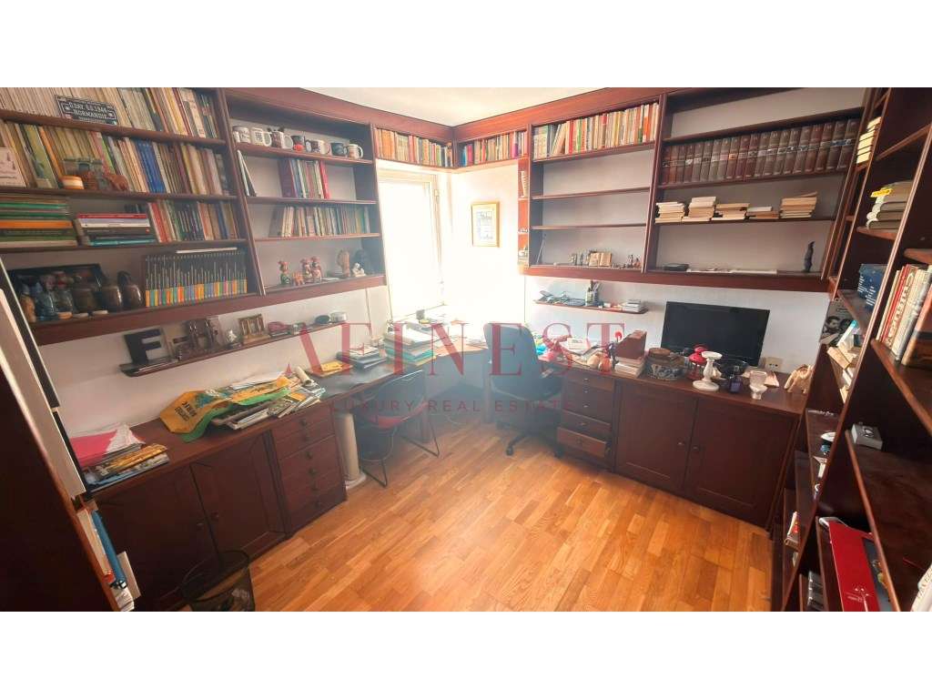T3 NA QUINTA LAMBERT | VISTA PRIVILEGIADA PARA ALVALADE - Grande imagem: 3/8