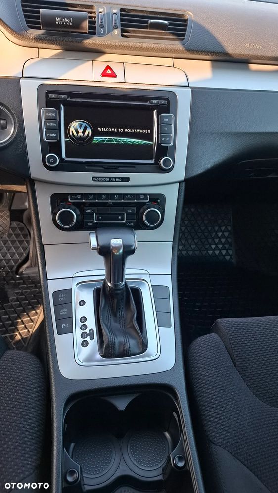Volkswagen Passat 2.0 TDI Comfortline DSG - 19