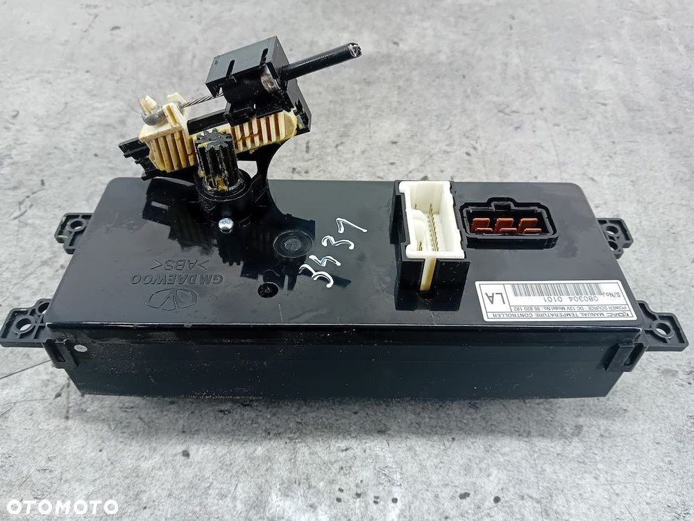 PANEL NAWIEWU CHEVROLET CAPTIVA 96820192 0803040101 2.4 16V - 8