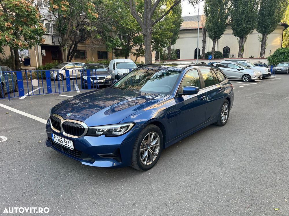 BMW Seria 3 330e Aut. Luxury Line - 1