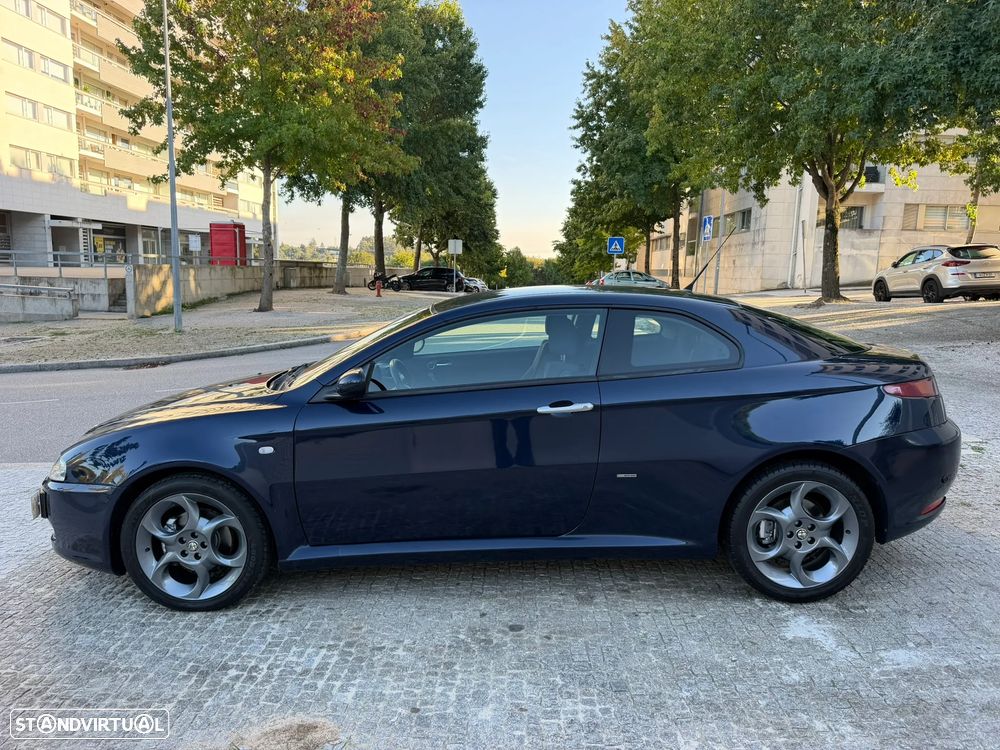 Alfa Romeo GT 1.9 JTD M-JET - 24