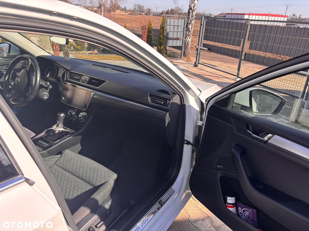 Skoda Superb 2.0 TDI SCR Style DSG - 12
