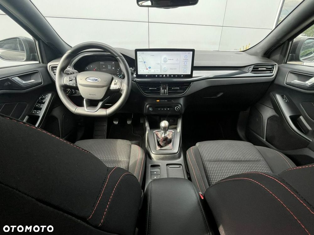 Ford Focus 1.5 EcoBlue Start-Stopp-System ST-LINE - 19