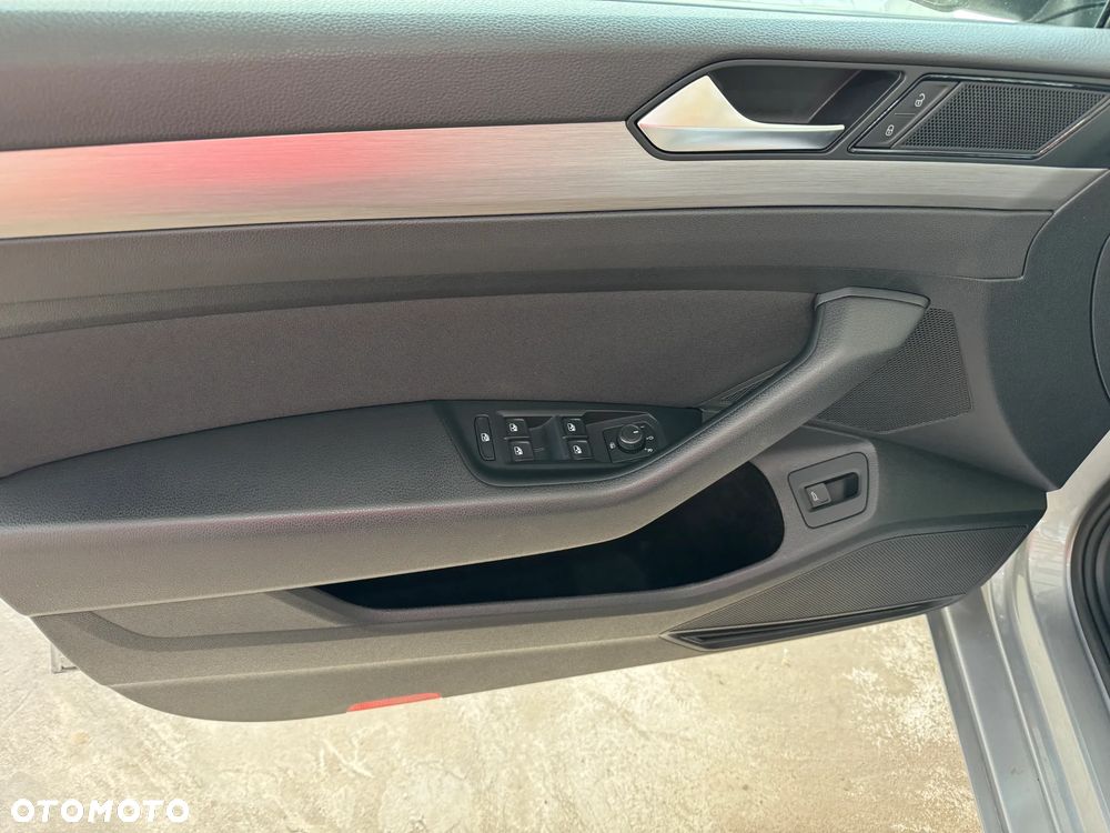 Volkswagen Passat 1.5 TSI EVO Essence DSG - 33