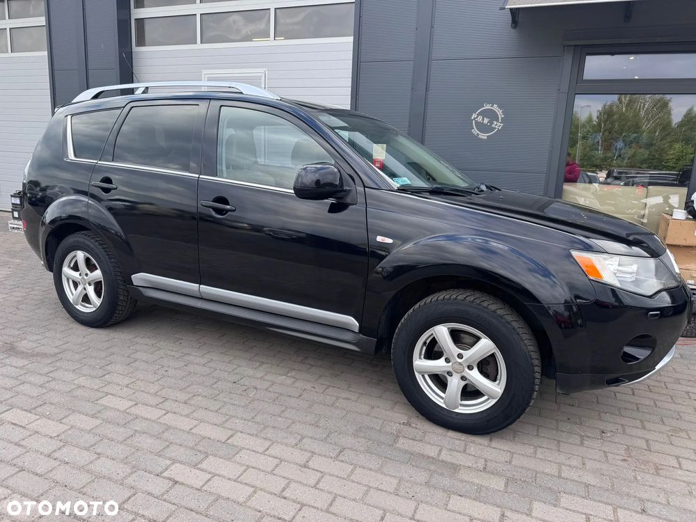 Mitsubishi Outlander 2.0 DID Instyle - 18