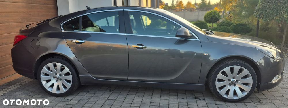 Opel Insignia 2.0 CDTI - 9