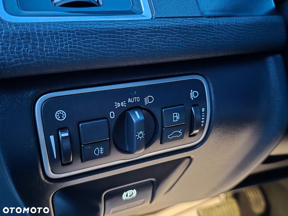 Volvo XC 60 T5 Geartronic Summum - 32