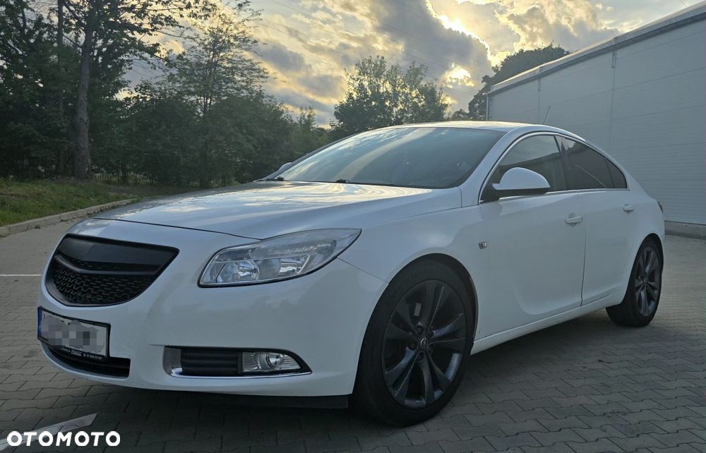 Opel Insignia - 1