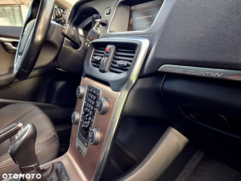 Volvo V40 Cross Country D2 Summum - 20