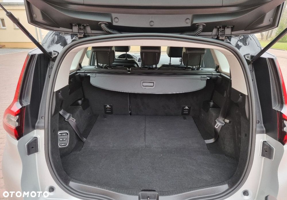 Renault Grand Scenic - 30