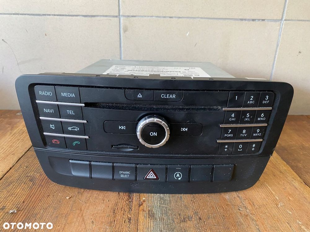 MERCEDES 246 lift 117 gla radio A 2469002318 - 1