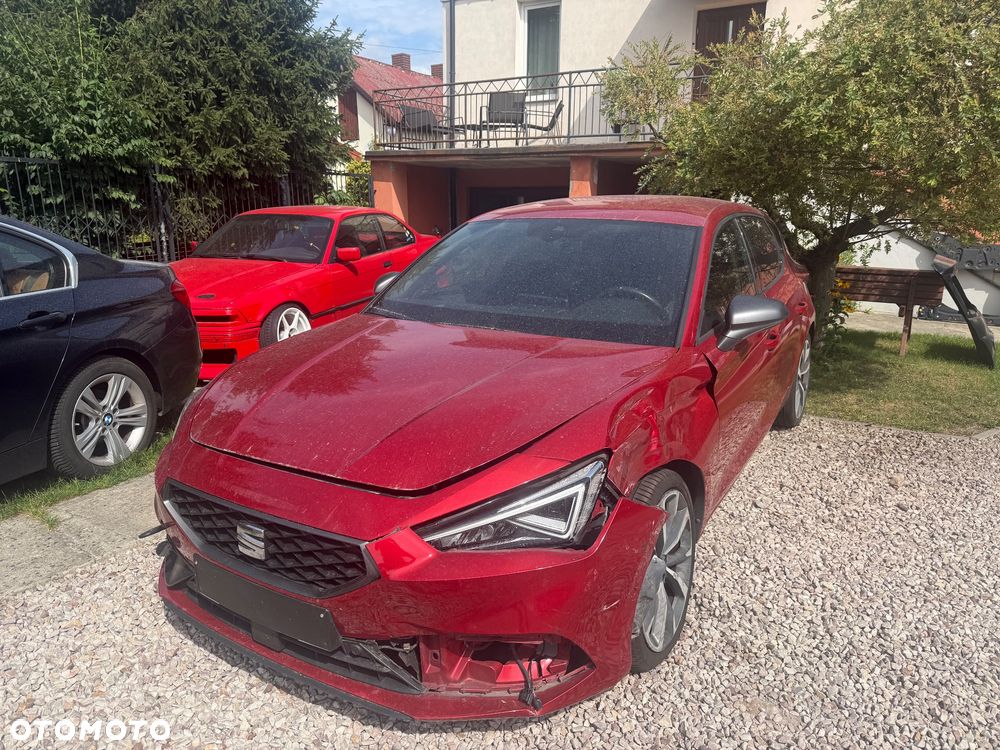 Seat Leon 1.5 eTSI FR DSG - 4