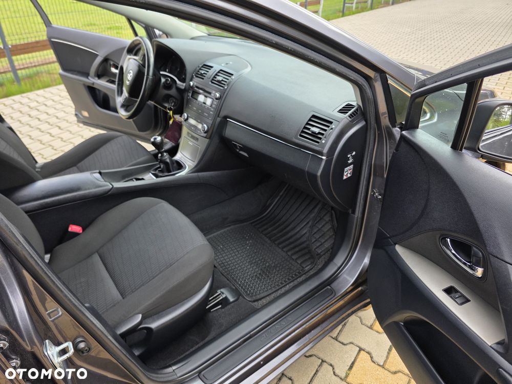 Toyota Avensis 1.8 Sol plus - 13