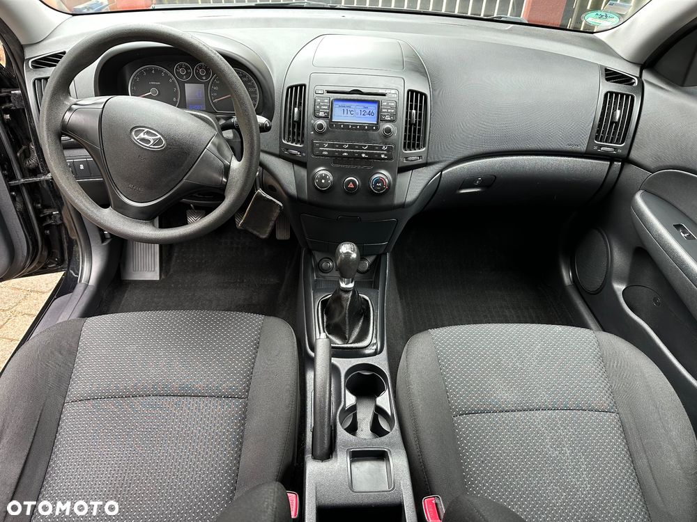 Hyundai i30 1.6 Classic + - 32