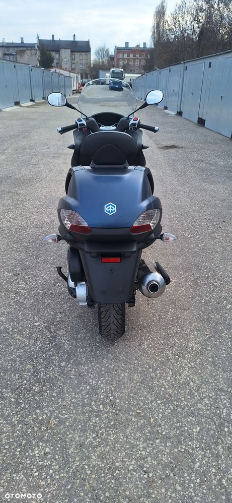 Piaggio MP-3 - 11