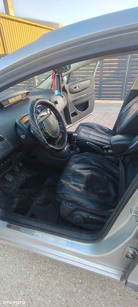 Citroën C4 2.0 HDi Exclusive - 16
